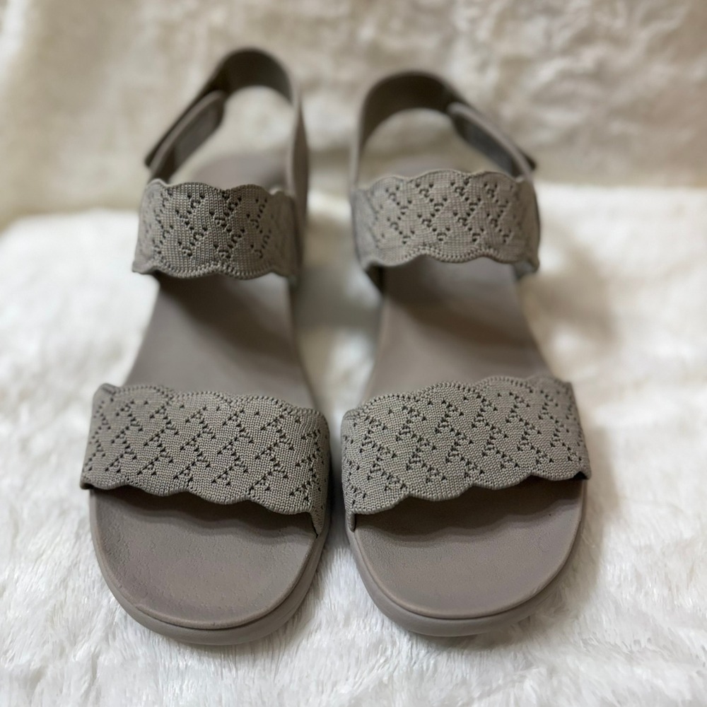 Skechers Arya On The Rise Luxe Foam Sandals Grey Womens Size 7 Comfort Wedge